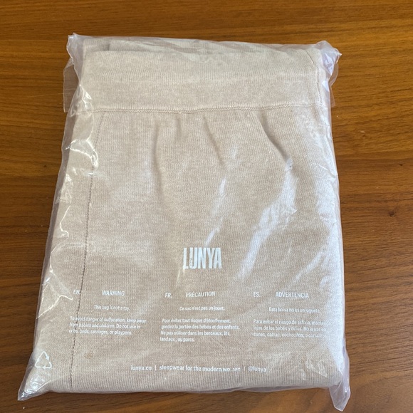 NWT Lunya Cozy Cotton Silk Jogger in Tranquil Tan {Sizes Medium / Small} - Picture 7 of 8